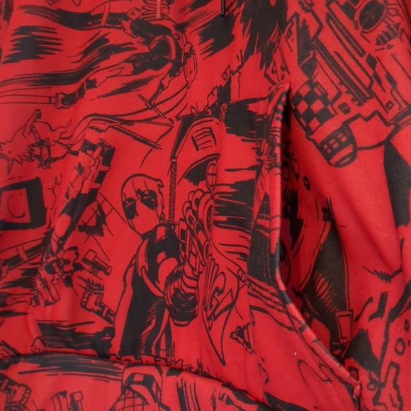 Marvel Deadpool Hoodie Graphic Logo Mens Small Red Streetwear Cosplay - Picture 3 of 9